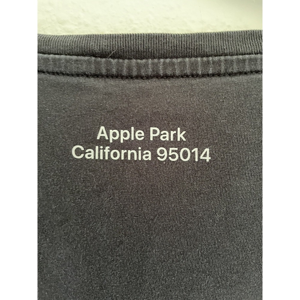 Apple Park T Shirt California 95014 Infinite Loop Rainbow Ring Women's Size M - Picture 3 of 7
